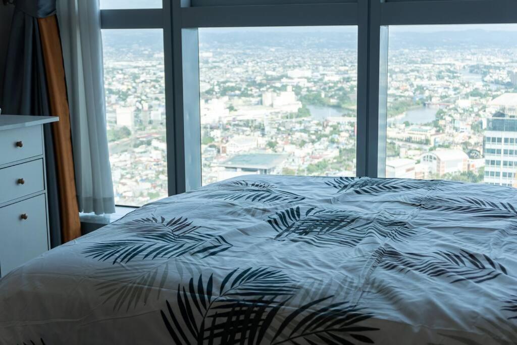 A2J Luxury 2Br Bgc Uptown Suite Near Uptown Mall Manila Exterior foto