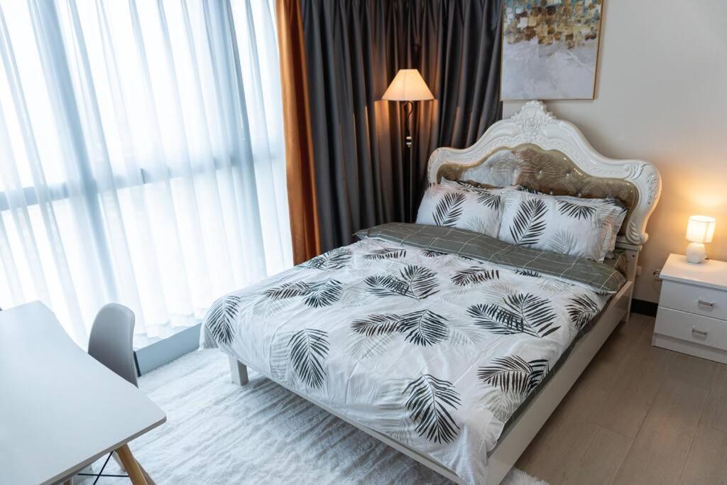 A2J Luxury 2Br Bgc Uptown Suite Near Uptown Mall Manila Exterior foto