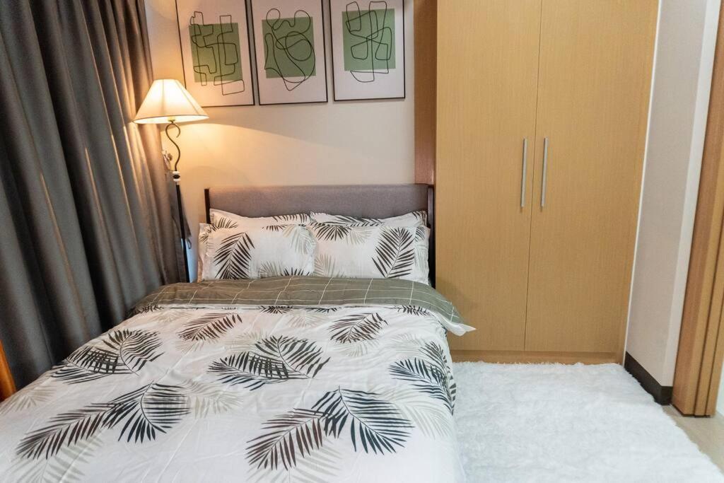 A2J Luxury 2Br Bgc Uptown Suite Near Uptown Mall Manila Exterior foto