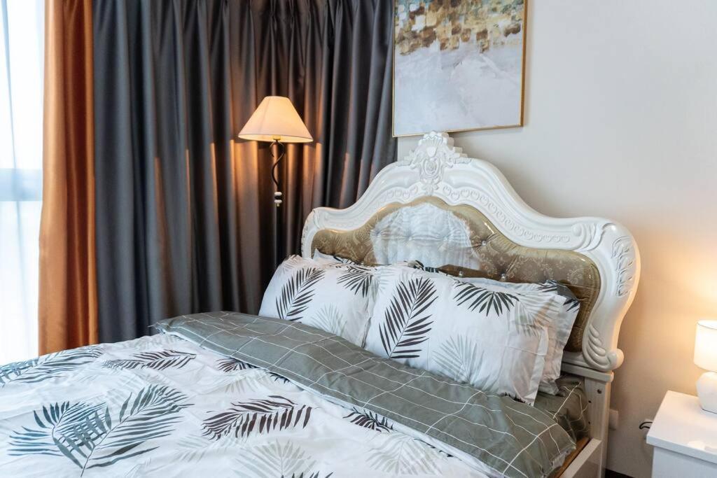 A2J Luxury 2Br Bgc Uptown Suite Near Uptown Mall Manila Exterior foto