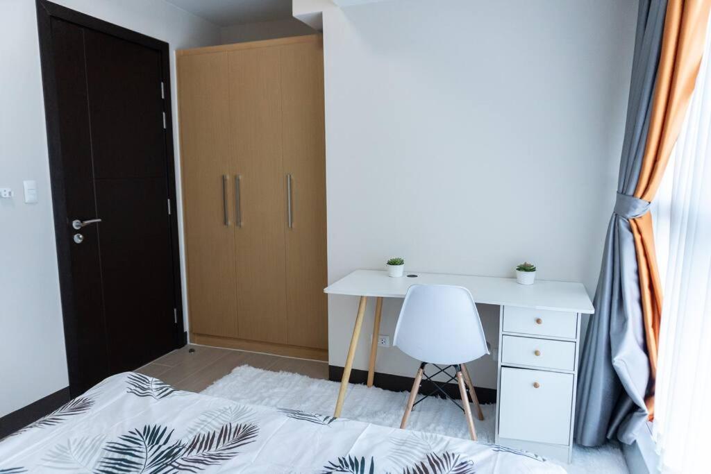 A2J Luxury 2Br Bgc Uptown Suite Near Uptown Mall Manila Exterior foto